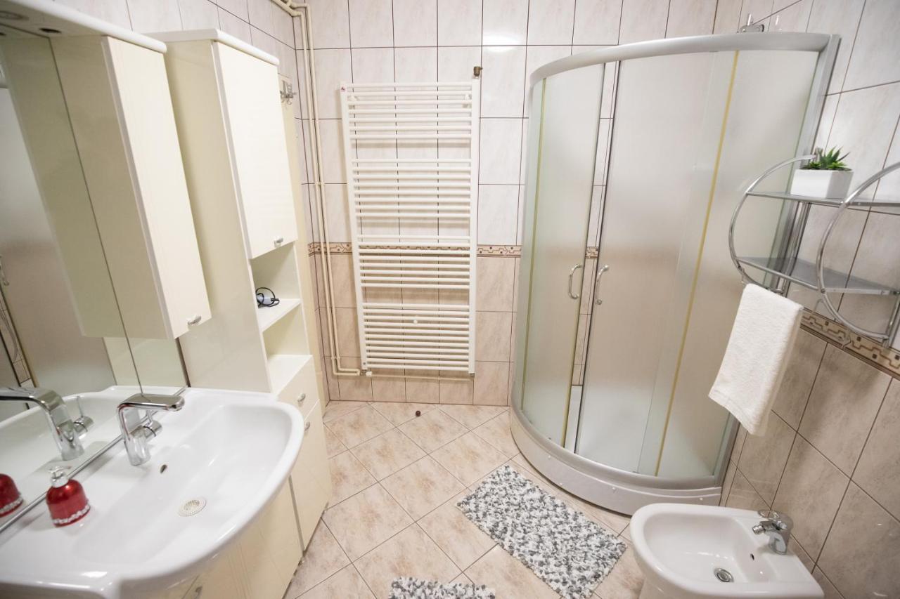 Apartman Excellent - Kuca Za Odmor U Zupanji -Natkriveno Parkirno Mjesto Жупаня Екстериор снимка